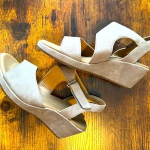 Clark Unstructured Velvet Sandals